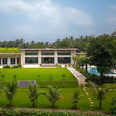 Natures Odyssey By Stayvista - Amidst Lush Greenery With Outdoor Pool And Indoor Activities Chinchavli Buitenkant foto
