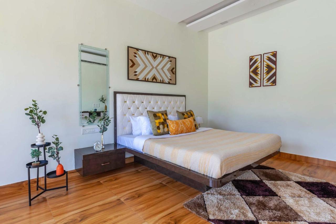 Natures Odyssey By Stayvista - Amidst Lush Greenery With Outdoor Pool And Indoor Activities Chinchavli Buitenkant foto