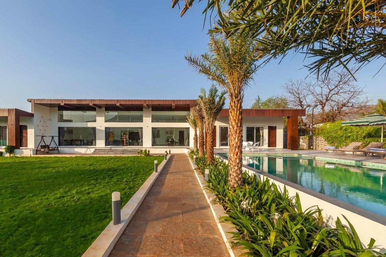 Natures Odyssey By Stayvista - Amidst Lush Greenery With Outdoor Pool And Indoor Activities Chinchavli Buitenkant foto